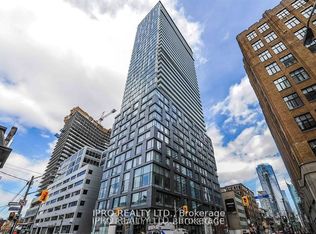 101 Peter St #405, Toronto, ON M5V 0G6