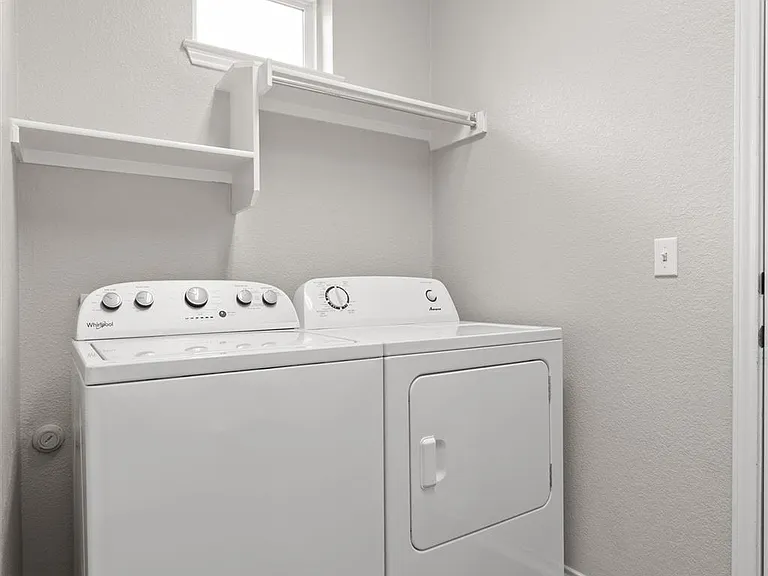 330 Portsmouth Dr — Photo 24