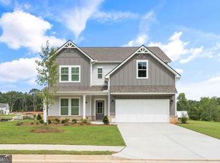 682 Laurel Cove Dr, Hoschton, GA