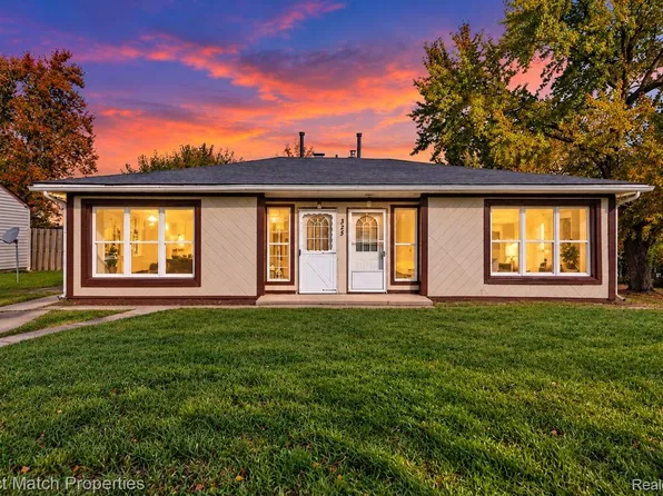 325 E Sheffield Ave, Pontiac, MI 48340