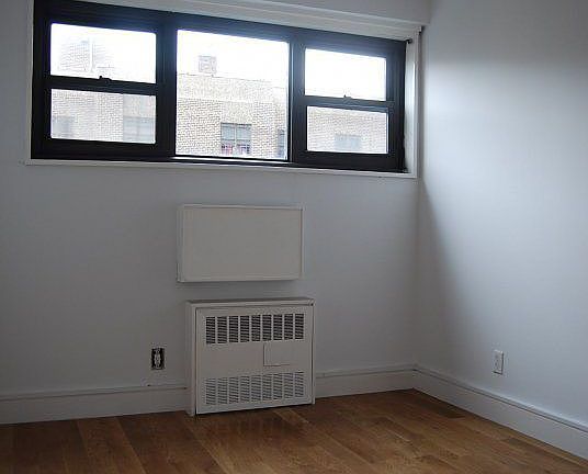 4th image of 114 E 122nd St APT 9H