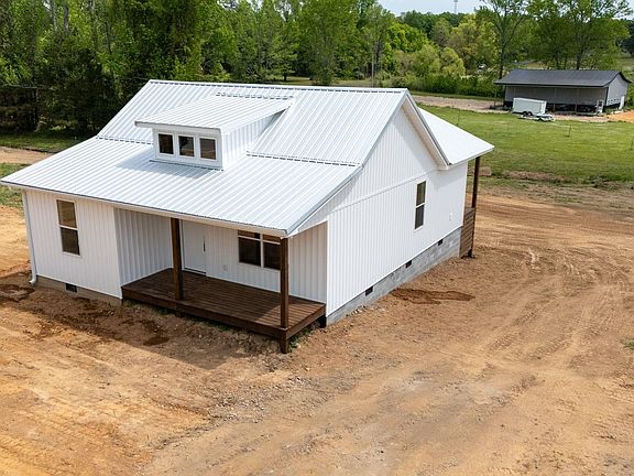 3rd image of 2218 Old Union Rd