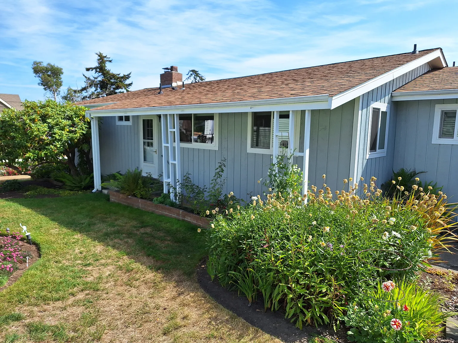 3 bed, 1200 sqft, $3,000 — Photo 2