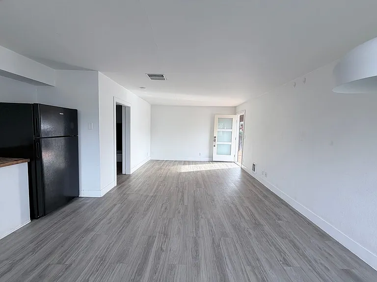 2170 Placer St — Photo 4