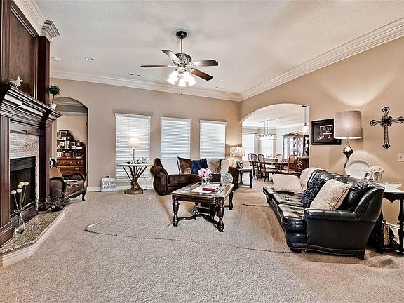 4th image of 311 Essex Way