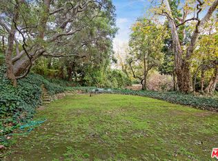 838 Brooktree Rd, Pacific Palisades, CA 90272