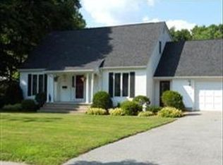 30 Barrington Rd, Longmeadow, MA 01106