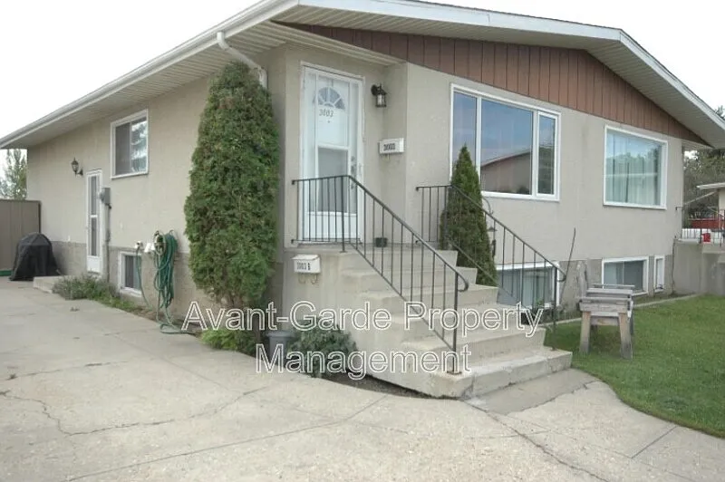 Belmont — Photo 1