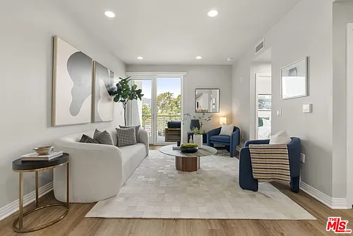 7428 Santa Monica Blvd #301 Photo 1