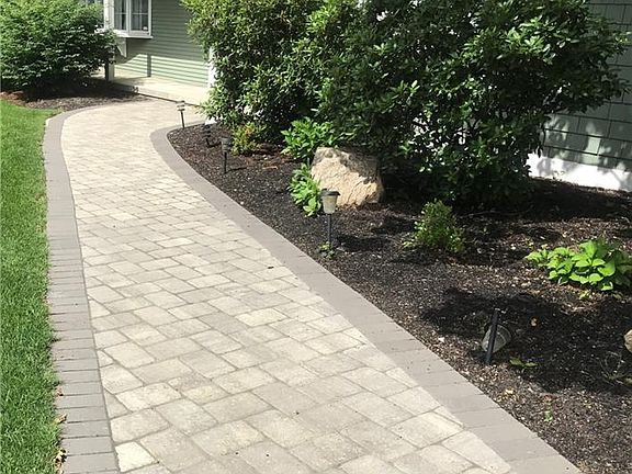 3rd image of 17 Valley Crest Dr