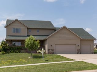 1833 Shannon Oaks Blvd NE, Rochester, MN 55906