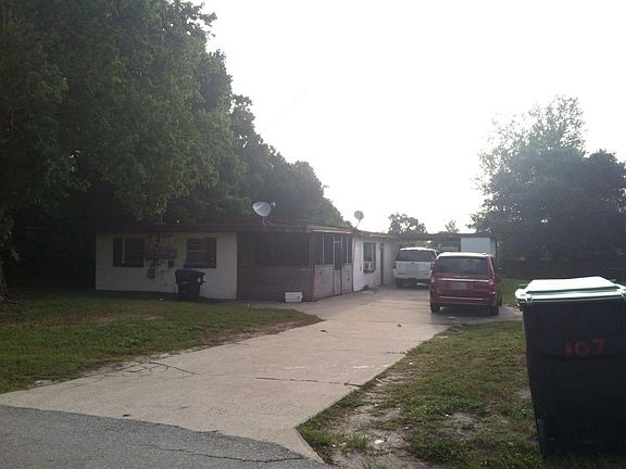 3rd image of 105 S Normandale Ave
