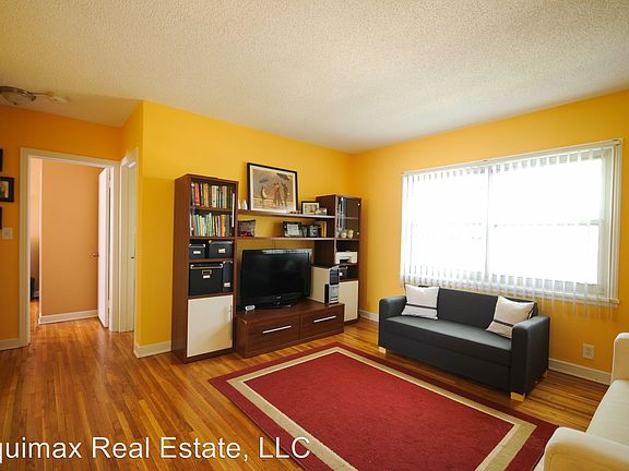 4th image of 491 Lexington Pkwy S APT 6