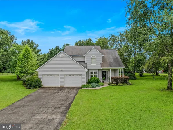 16 Stormfield Dr W, Martinsburg, WV 25404