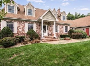 18 Revolution Dr, Leominster, MA 01453