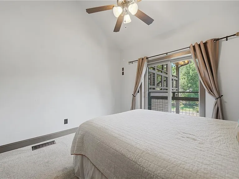 2115 Kemp Dr — Photo 26