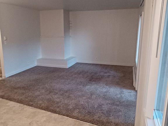 4th image of 11004 NE Broadway #11004