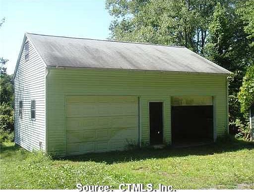 2nd image of 285 Paradise Dr