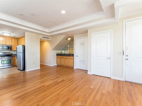 5th image of 511 E Harvard Rd APT 101