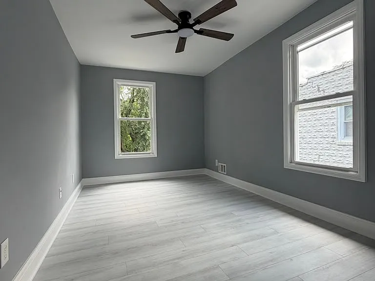 333 Washburn Ave — Photo 33