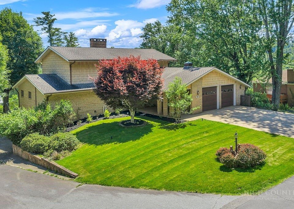 1st image of 787 Hillcrest Circle
