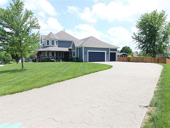 5th image of 15507 Bradfort Ct