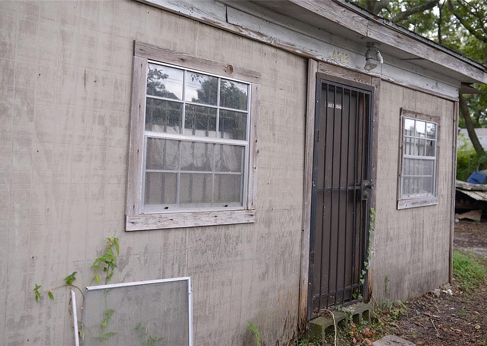 1st image of 4918 Elysian St