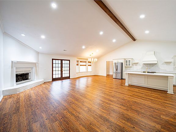 8th image of 7837 Val Del Rd
