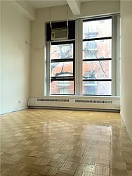 Rented by R New York