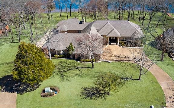 2nd image of 152 Stonewall Dr