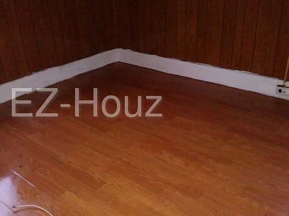 5th image of 118 Wakefield Ave