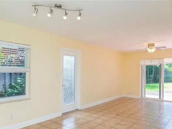 3rd image of 1215 NE 16th Ave #1