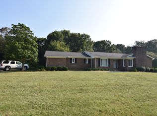 278 Old Hollow Rd, Pilot Mtn, NC 27041