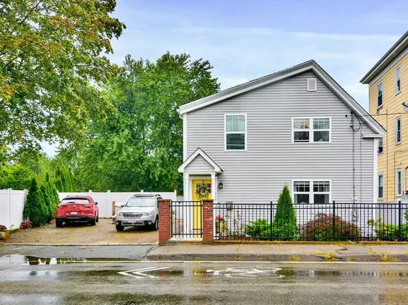 299 School St, Stoughton, MA 02072