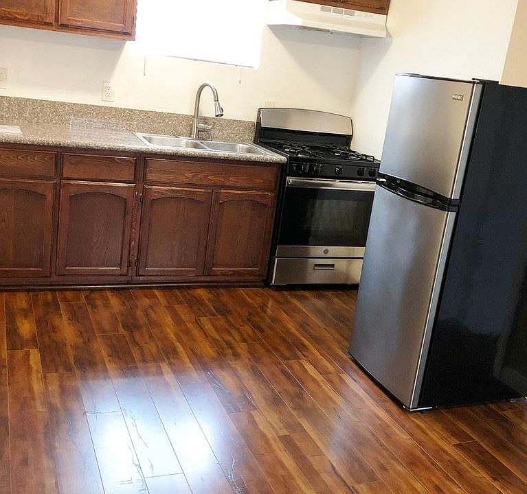 1st image of 509 Hyde Park Pl APT 4