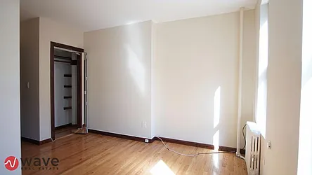 Rented by Wave Real Estate Group