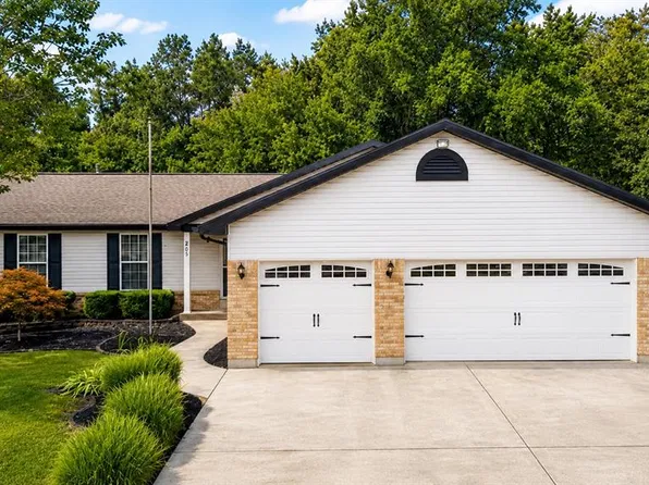 411 Bridle Ridge Ct, Wentzville, MO 63385