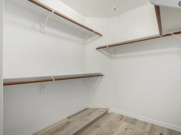5104 N 32nd St #225 — Photo 6