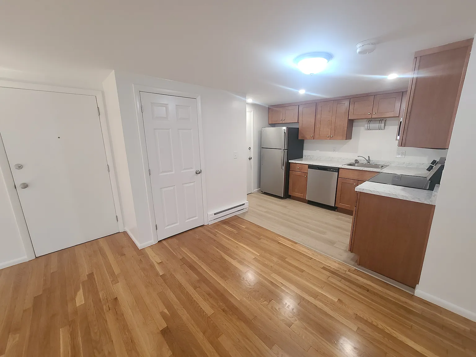 2 bed, 800 sqft, $2,275 — Photo 3