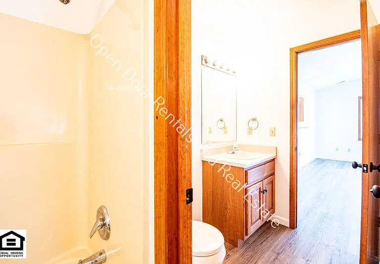 1525 Flagstone Dr — Photo 15