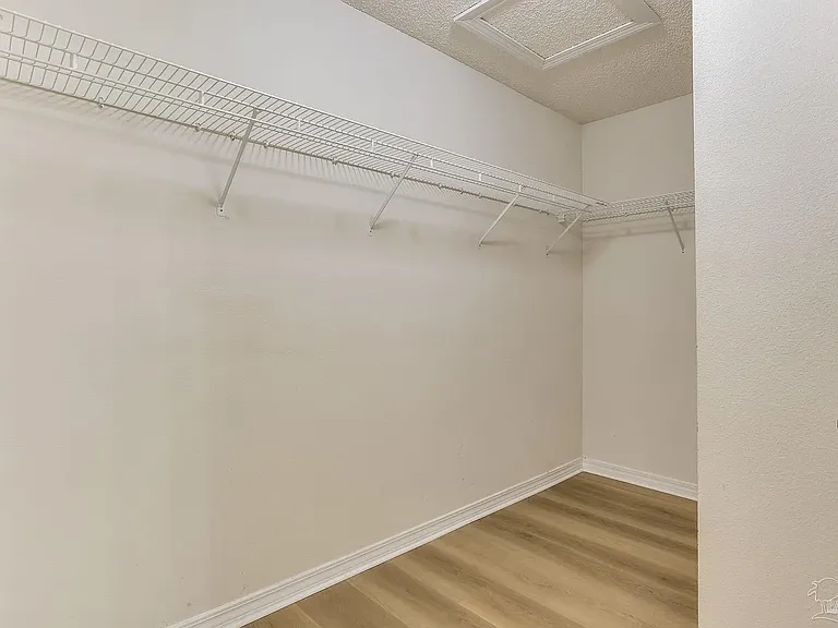 1108 Simpson St — Photo 23