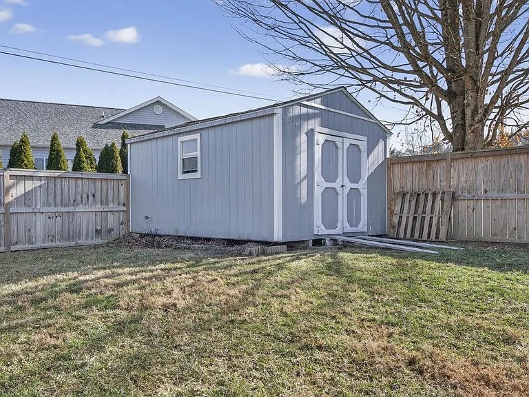 18459 John Ashley Dr — Photo 20