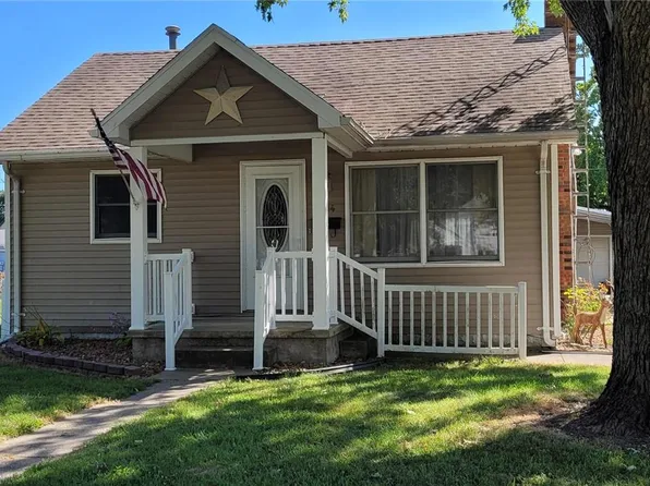 1814 Miller Ave, Hillsboro, IL 62049