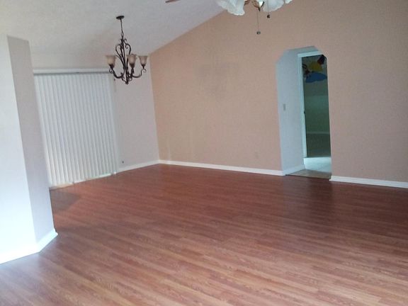 2nd image of 5400 SE 127th Pl