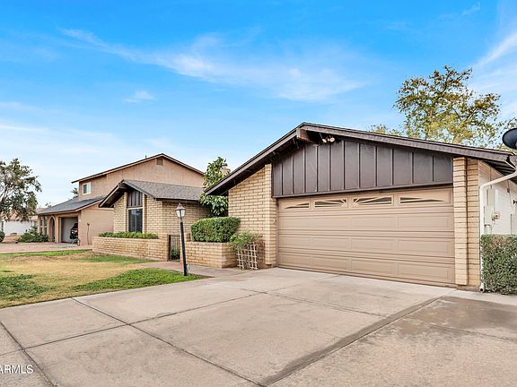 2nd image of 1261 W LOBO Avenue