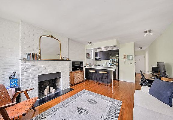3rd image of 235 E 51st St APT 7D