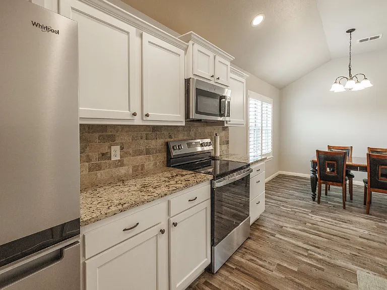 1839 Sweetwater Ln — Photo 9