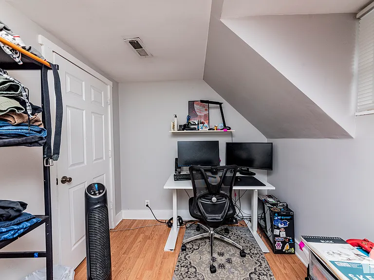 1332 W Barry Ave #3 — Photo 14