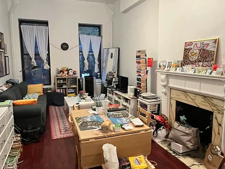 32 W 69th St #1B — Photo 7