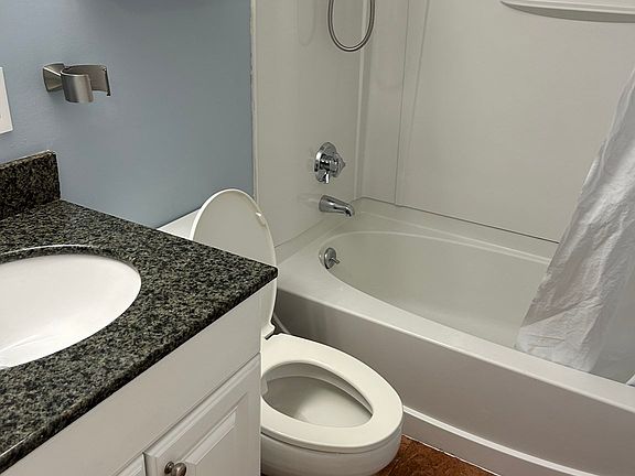 3rd image of 870 Haverhill St APT 3B